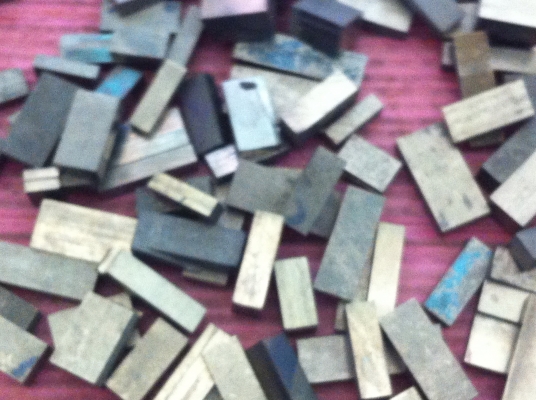 เม็ดมีดกลึงคาร์ไบด์แบบเชื่อมติดกับด้ามด้วยทองเหลือง ชนิดเป็นท่อนๆขนาดคละไซค์