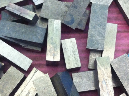 เม็ดมีดกลึงคาร์ไบด์แบบเชื่อมติดกับด้ามด้วยทองเหลือง ชนิดเป็นท่อนๆขนาดคละไซค์