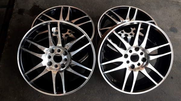 ขอบ 17 4รู100/114 แม็กเปล่าไม่มียาง