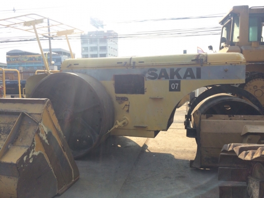 ต้องการขายรถบด3ล้อเหล็กSAKAI KD7610 พร้อมใช้ พร้อมทะเบียน