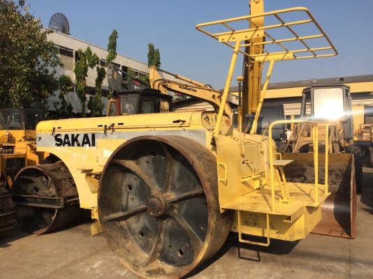 ต้องการขายรถบด3ล้อเหล็กSAKAI KD7610 พร้อมใช้ พร้อมทะเบียน
