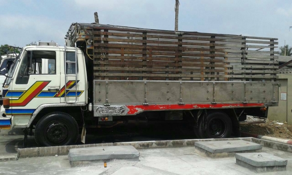 ขายด่วนรถ6ล้อร็อกกี่FSR11Hเครือง165แรงยาง900ยาว5,20ม