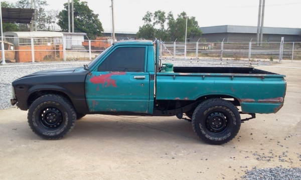 ขายrn 35 ม้า 4 ขอ เบนซิล lpg ทะเบียนเต็ม 56 ยางมัด 30