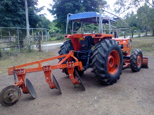 ขายรถไถ คูโบค้า รุ่น M8030 สภาพดีพร้อมใช้งาน  เครื่องไม่เยิ้ม