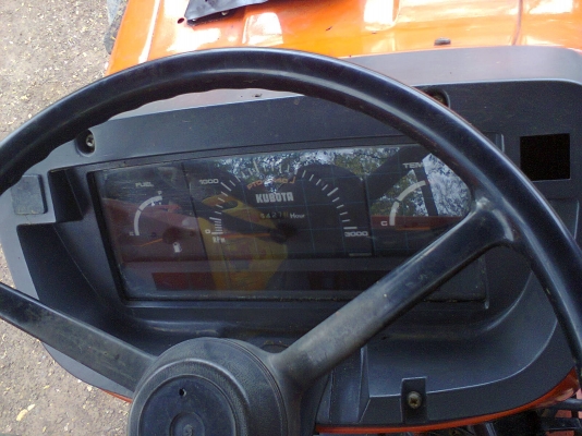 ขายรถไถ คูโบค้า รุ่น M8030 สภาพดีพร้อมใช้งาน  เครื่องไม่เยิ้ม