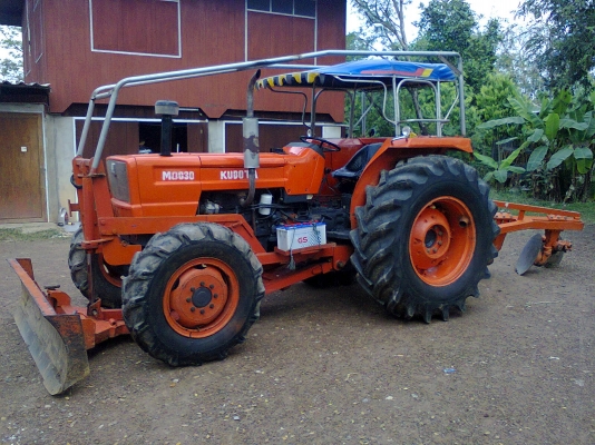 ขายรถไถ คูโบค้า รุ่น M8030 สภาพดีพร้อมใช้งาน  เครื่องไม่เยิ้ม