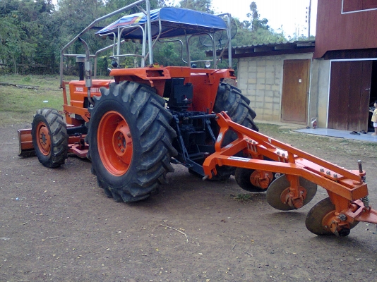 ขายรถไถ คูโบค้า รุ่น M8030 สภาพดีพร้อมใช้งาน  เครื่องไม่เยิ้ม