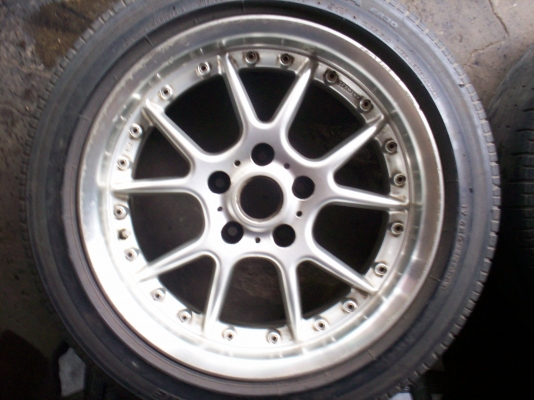 ขายล้อแม็ก 17" ใส่รถ BMW  ซีรี่ 3  รุ่นE36 เหลือวงเดียวครับ 1500บาทติดต่อ0890671028