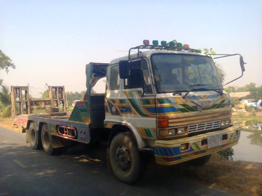 ขายเทเลอร์  HINO F18 หางไฮโดริคพับ สภาพสวยพร้อมใช้ ติดต่อได้ที่คุณ อ๊อฟ พิจิตร 086-737-9991