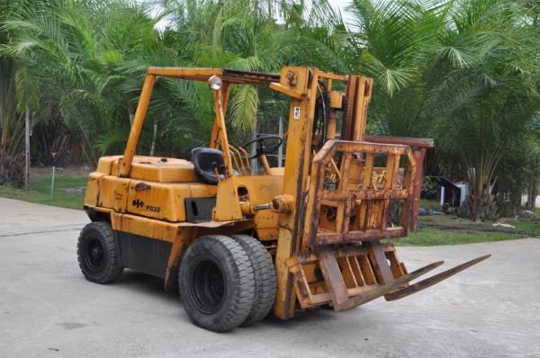 ขายFORKLIFT KOMATSU FD35ดีเซล(3ตันครึ่ง)งากระดก สภาพสวยเดิมจากญี่ปุ่น ขาย189,000บาท!!!