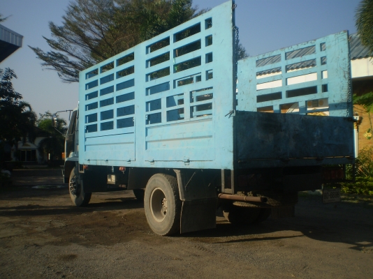 ขาย6ล้อร็อกกี้160แรงม้าติดเครน สภาพพร้อมใช้งาน