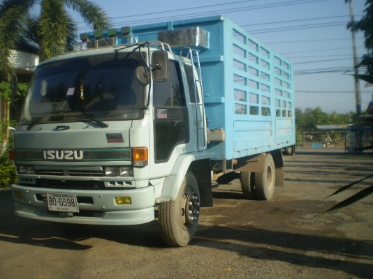 ขาย6ล้อร็อกกี้160แรงม้าติดเครน สภาพพร้อมใช้งาน