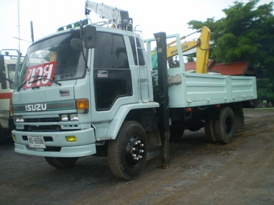 ขาย6ล้อร็อกกี้160แรงม้าติดเครน สภาพพร้อมใช้งาน