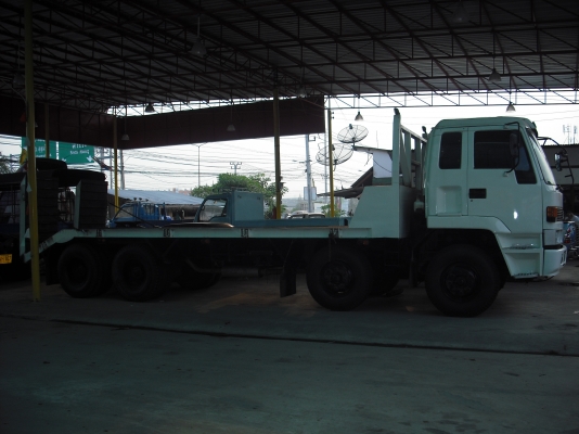 รถบรรทุกพื้นเรียบหางปลา ISUZU 12ล้อ สภาพพร้อมใช้งาน รถบรรทุกพื้นเรียบหางปลา ISUZU 12ล้อ สภาพพร้อมใช้งาน