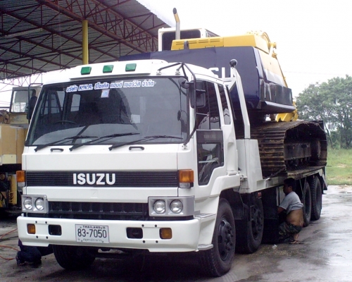 รถบรรทุกพื้นเรียบหางปลา ISUZU 12ล้อ สภาพพร้อมใช้งาน รถบรรทุกพื้นเรียบหางปลา ISUZU 12ล้อ สภาพพร้อมใช้งาน