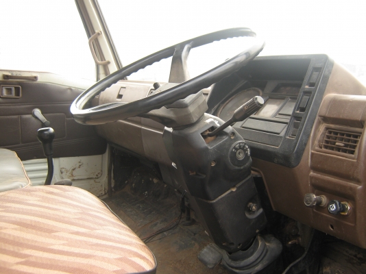 ขายรถ 6 ล้อกลาง HINO KM 777 ขายรถ 6 ล้อกลาง HINO KM 777