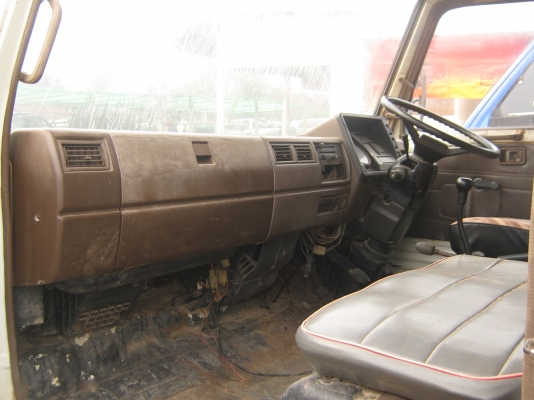 ขายรถ 6 ล้อกลาง HINO KM 777 ขายรถ 6 ล้อกลาง HINO KM 777