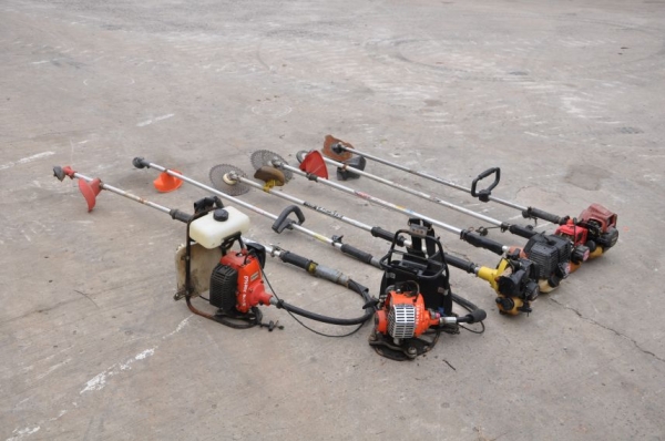 ขายเครื่อง ตัดหญ้า นำเข้าญี่ปุ่นยังไม่เคยใช้งานในไทย ราคาพิเศษ!!