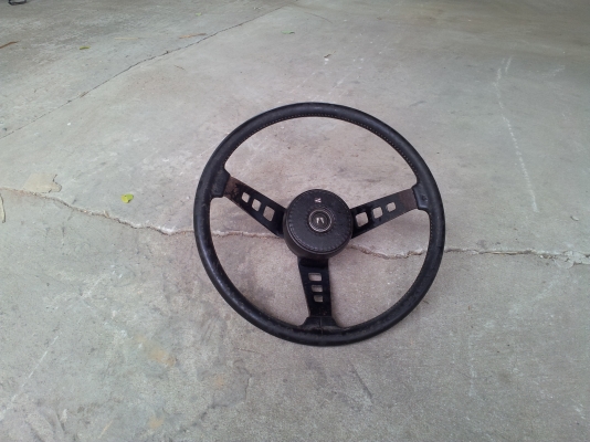 -ขายพวงมาลัยก้านยกรุ่นเก๋าหายากครับ