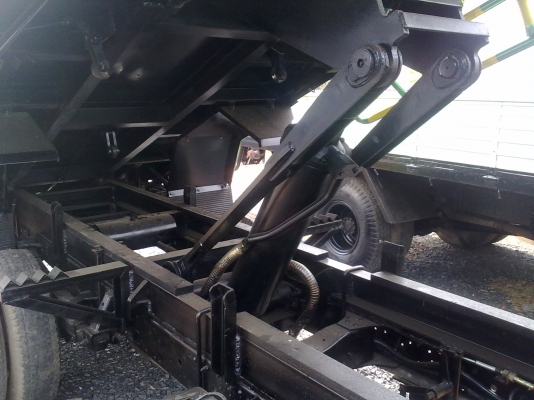 ขายหกล้อดั้มพ์ ISUZU 110