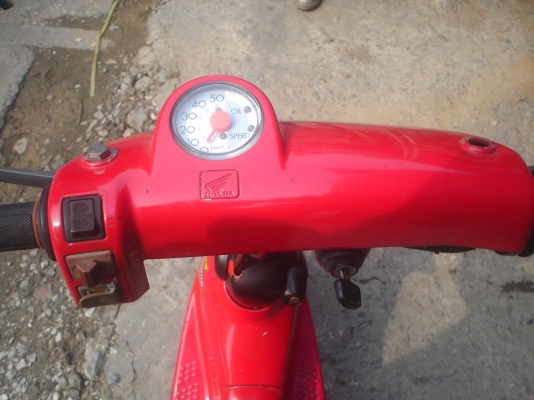 ZOOK  HONDA   สด  สวย  เครื่องดีมากๆ  สีสวยๆ 7500บาท