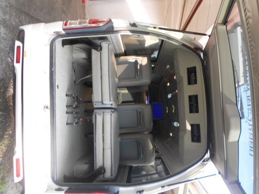 ขาย TOYOTA - HIACE - COMMUTER D4D 2.5 MT  ปี2007 สีขาว เกียร์ธรรมดา เครื่องดีเซล 2500cc แต่ง VIP