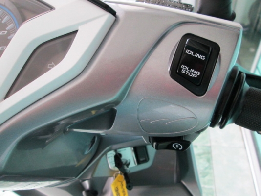 ขาย click125Iรุ่น idling stopดับเครื่องอัตโนมัตเมื่อจอดรถนิ่ง ล้อแมกซ์ +คอมบายเบลก 46000