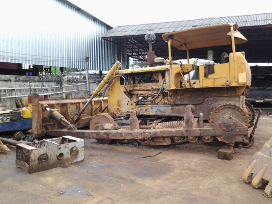 ขายรถแทรกเตอร์D 5 D สวยพร้อมใช้