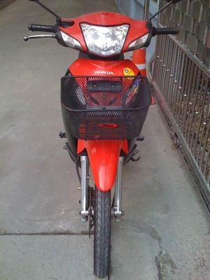 ขายด่วน honda wave 100 u-box ปี49