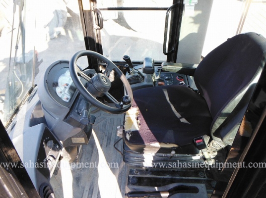 รถตัก CAT 924G บจก.สหสินอีควิปเม้นท์ โทร.081-5851880, 02-5168100-1 www.sahasinequipment.com