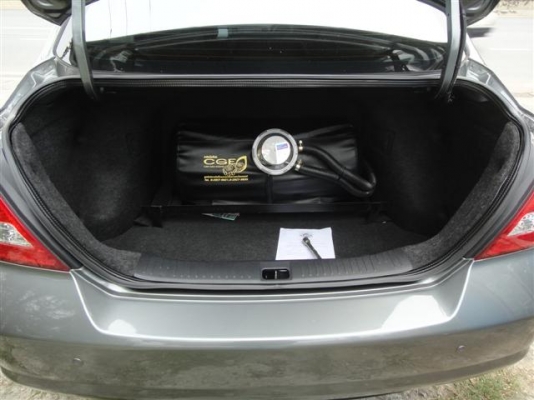 ขาย 2010 NISSAN TIIDA LATIO 1.6 AT สีเทา-ดำ ติดแก๊ส LPG หัวฉีด มือหนึ่ง สวย ประหยัดไมล์ 3 หมื่นโล จัดแนนซ์ได้เต็ม