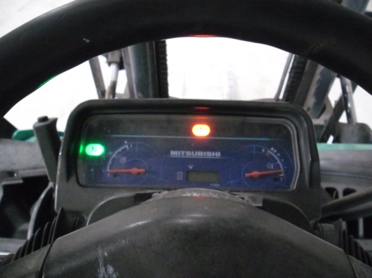 ขายด่วน รถยก MITSUBISHI  grandia FD25 เกียร์ออโต้ เสา3ม.