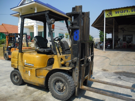 ขาย รถยก MITSUBISHI ขนาด2.5ตัน เครื่องเบนซิน เสา3ม. เกียร์ธรรมดา