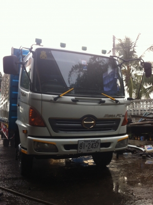 HINO MEGA 150 แรง ยาว 5.50 เมตร HINO MEGA 150 แรง ยาว 5.50 เมตร