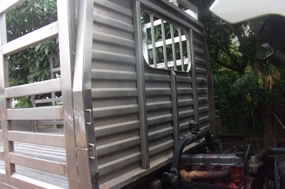 ฝากขาย รถ HINO FC  6 ล้อ กะบะแสตนเลส สภาพพร้อมใช้