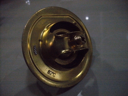 HITACHI EX200-1/2/5,6BD1,6BG, PART NO.1137700700 THERMOSTAT HITACHI EX200-1/2/5,6BD1,6BG, PART NO.1137700700 THERMOSTAT