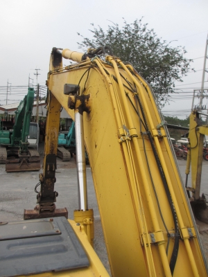 มี VDO รับส่วนลด 200,000 บาทไปเลย สภาพ 95 \%  KOMATSU PC 200 -7 เก่านอก เอวแน่น ปั็มแรง ซีเรียลสูง สภาพพร้อมใช้ สุดๆเอาไปแบ่งกันใช้ได้เลยครับ น้องร็อค จัดหั้ย สนใจโทร