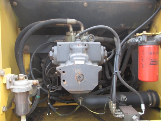 มี VDO รับส่วนลด 200,000 บาทไปเลย สภาพ 95 \%  KOMATSU PC 200 -7 เก่านอก เอวแน่น ปั็มแรง ซีเรียลสูง สภาพพร้อมใช้ สุดๆเอาไปแบ่งกันใช้ได้เลยครับ น้องร็อค จัดหั้ย สนใจโทร