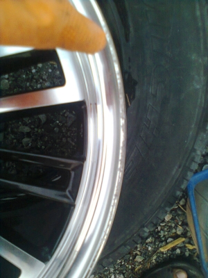 ปรับราคาใหม่ขายแม็ก 6 รู  ขอบ17 ขนาด 7.5 นิ้ว พร้อมน๊อต 24 ตัว ใช้งานมา 6 เดือน  รวม 4 วง