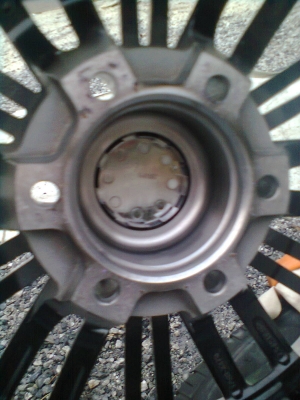 ปรับราคาใหม่ขายแม็ก 6 รู  ขอบ17 ขนาด 7.5 นิ้ว พร้อมน๊อต 24 ตัว ใช้งานมา 6 เดือน  รวม 4 วง