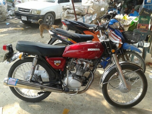 honda cg110 ทำสีไว้ ไม่มีเวลาขับ