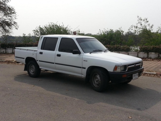 Toyota Hilux mighty X cab 4