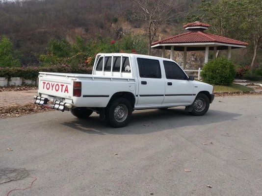 Toyota Hilux mighty X cab 4