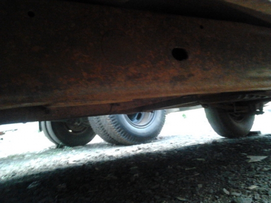 ISUZU KB 2200 Diesel รถบ้านสีเขียวๆบางๆสภาพดีพร้อมใช้งาน เจ้าของใช้รักษา เครื่องแน่นดีประหยัดมาก ภายในเก๋งคอนโซลอยู่ครบ ด้านหลังกระบะมีผุบ้างเล็กน้อย ช่วงล่างคัชซีไม่ผุ ยางสภาพดีพร้อมบรรทุกพร้อมใช้งานได้เลย เอกสารเล่มทะเบียนชุดโอนครบพร้อมโยนเล่ม ราคาต่อรอ