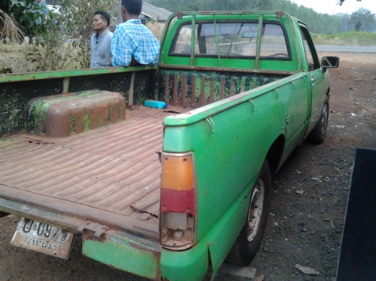 ISUZU KB 2200 Diesel รถบ้านสีเขียวๆบางๆสภาพดีพร้อมใช้งาน เจ้าของใช้รักษา เครื่องแน่นดีประหยัดมาก ภายในเก๋งคอนโซลอยู่ครบ ด้านหลังกระบะมีผุบ้างเล็กน้อย ช่วงล่างคัชซีไม่ผุ ยางสภาพดีพร้อมบรรทุกพร้อมใช้งานได้เลย เอกสารเล่มทะเบียนชุดโอนครบพร้อมโยนเล่ม ราคาต่อรอ