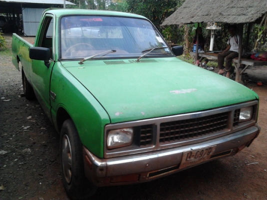 ISUZU KB 2200 Diesel รถบ้านสีเขียวๆบางๆสภาพดีพร้อมใช้งาน เจ้าของใช้รักษา เครื่องแน่นดีประหยัดมาก ภายในเก๋งคอนโซลอยู่ครบ ด้านหลังกระบะมีผุบ้างเล็กน้อย ช่วงล่างคัชซีไม่ผุ ยางสภาพดีพร้อมบรรทุกพร้อมใช้งานได้เลย เอกสารเล่มทะเบียนชุดโอนครบพร้อมโยนเล่ม ราคาต่อรอ