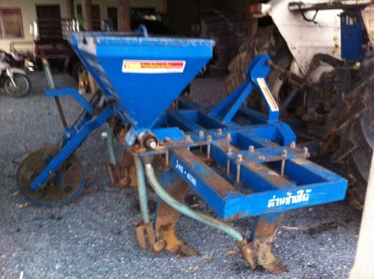 ขายหางลิปเปอร์พรวนและใส่ปุ๋ยร่องอ้อย ของไคเฮงหลี กลกิจ