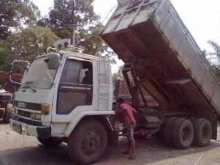 ขายรถรถบรรทุก ISUZU กระบะดัมพ์อลูมีเนียม ร็อกกี้ 175 แรงม้า สภาพดีพร้อมใช้งาน ราคาต่อรองได้ ขายรถรถบรรทุก ISUZU กระบะดัมพ์อลูมีเนียม ร็อกกี้ 175 แรงม้า สภาพดีพร้อมใช้งาน ราคาต่อรองได้