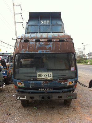 ขายรถบรรทุก 6 ดั้ม ยี่ห้อ ISUZU รุ่น NPR เครื่อง 4BD1 115 แรงม้า รถเดิมมาก