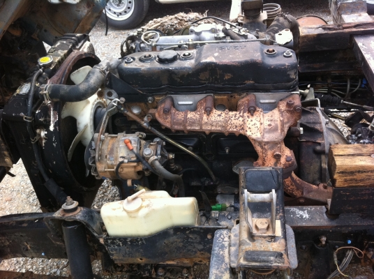 ขายรถบรรทุก 6 ดั้ม ยี่ห้อ ISUZU รุ่น NPR เครื่อง 4BD1 115 แรงม้า รถเดิมมาก